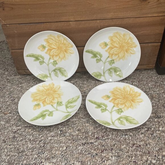 Oneida Olina Salad Plates - Set of 4 - Picture 1 of 3